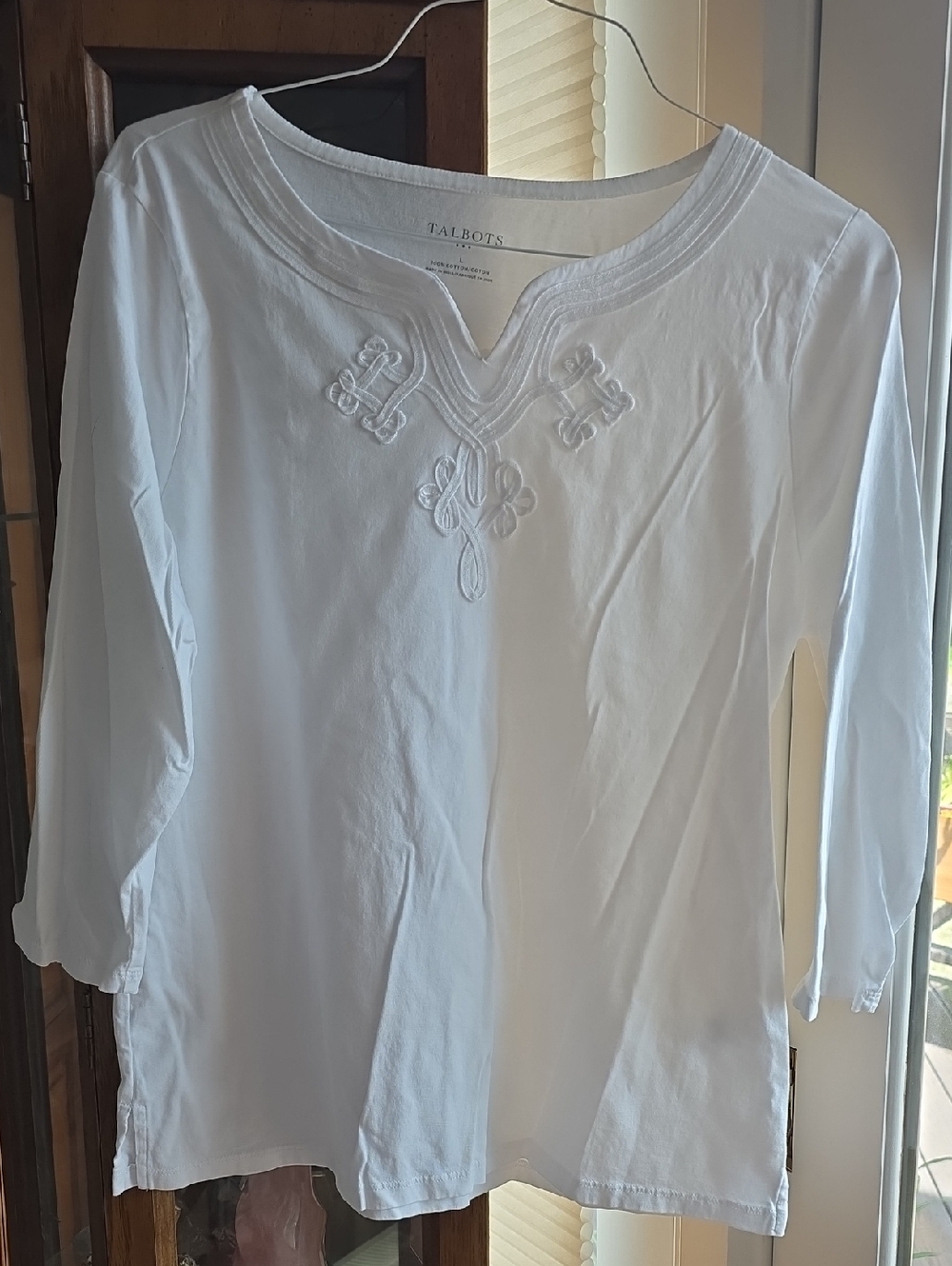 Talbots White Long-Sleeve V-Neck Top with Embroidered Detail